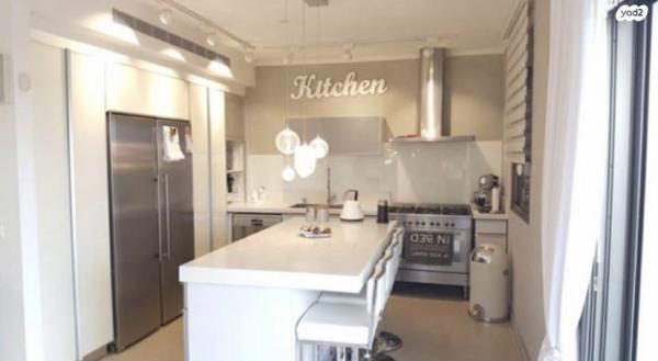 אמה טאובר פרידמן 1 (הרצליה הירוקה)