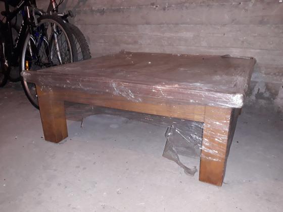 שולחן מעץ מלא עבה ומאוד איכותי