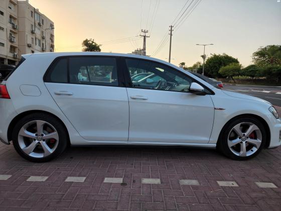 פולקסווגן גולף GTI (2013)