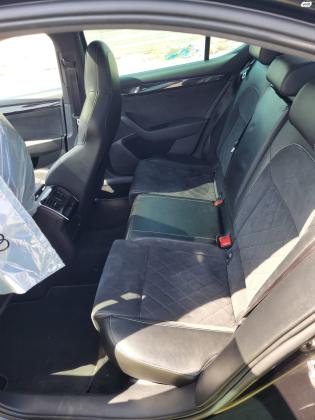 סקודה סופרב (עד 2019) (2018)