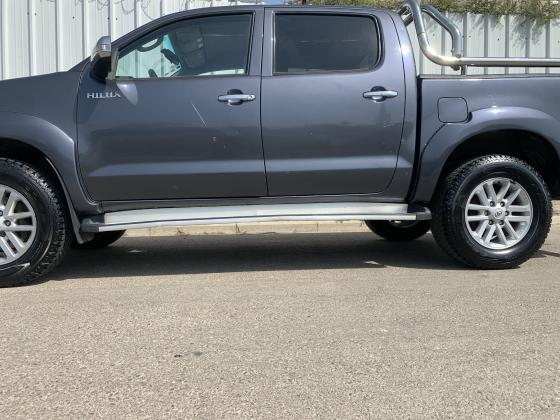 טויוטה היילקס ויגו 4X4 (2014)