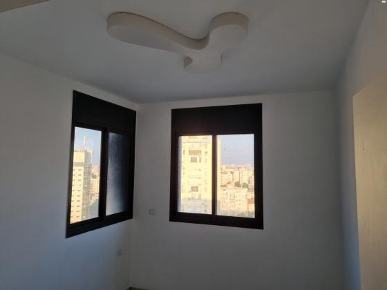 השניים 24 (בורוכוב)