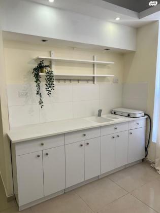 רבי עקיבא 75 (גבעת סוקולוב)