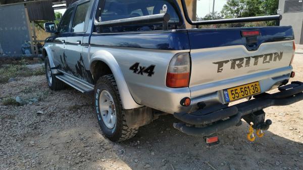 מיצובישי מאגנום 4X4 (2002)