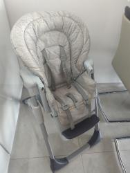כיסא אוכל לתינוק בצבע אפור של חברת ג'ואי