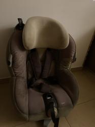 כסא בטיחות לרכב של מאקסי קוזי