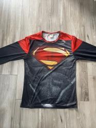 חולצה ומכנס סופרמן