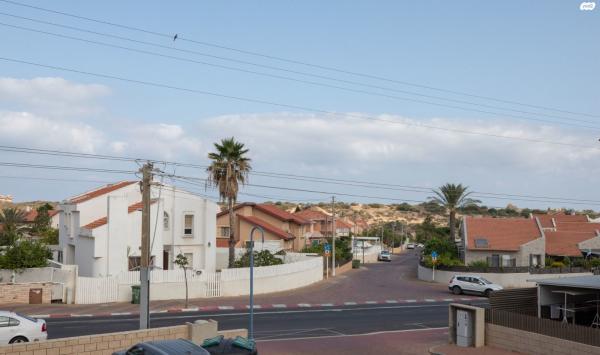 הרב מנצור בן שמעון (נווה ים)
