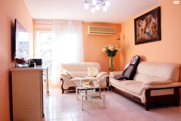 שדרות ששת הימים 4 (ניר אביב)