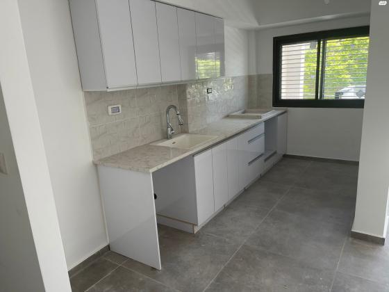 השולמית 4 (מרכז)