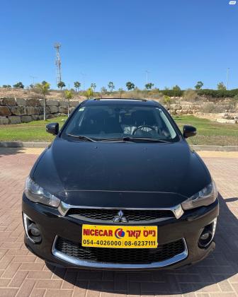 מיצובישי לנסר ספורטבק (2017)