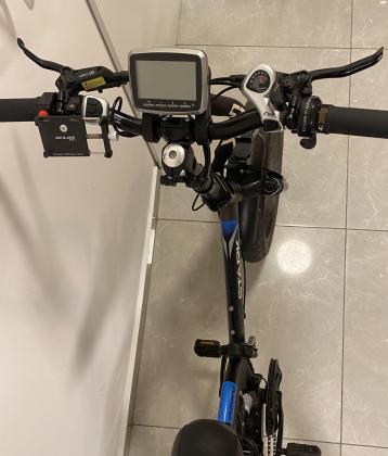 אופניים חשמליות דגם Stark Apex