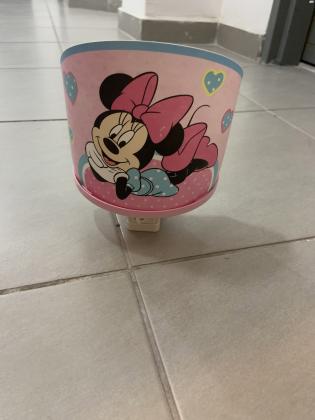 מנורת לילה לשקע ממותגת מיני