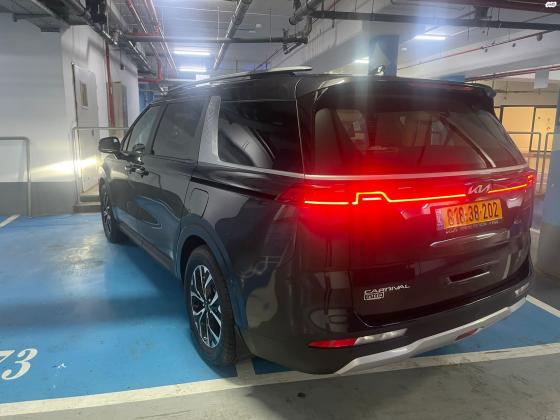 קיה קרניבל (2022)