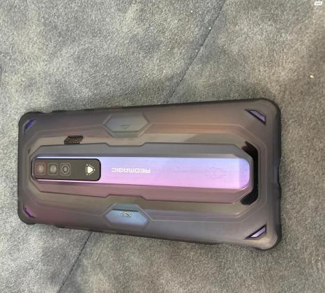 מדובר במכשיר redmagic 7 pulsar