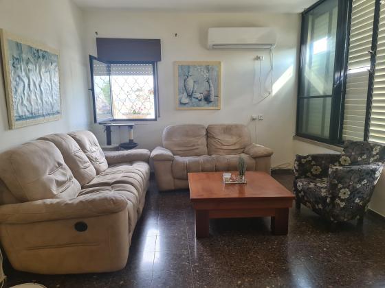 סלון 3 + 2 של חברת DAX