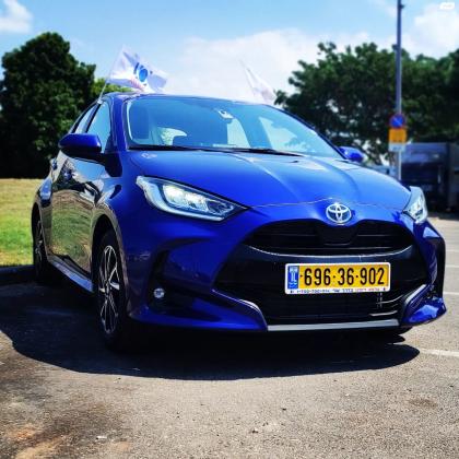 טויוטה יאריס הייבריד (2022)