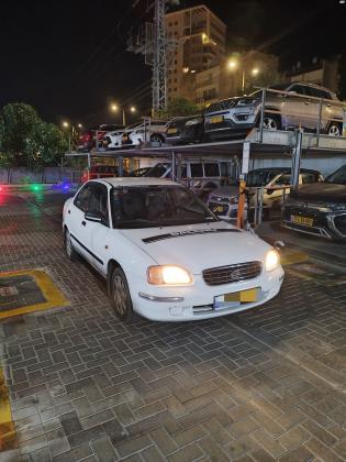 סוזוקי בלנו (2001)