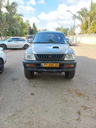 מיצובישי מאגנום 4X4 (1998)