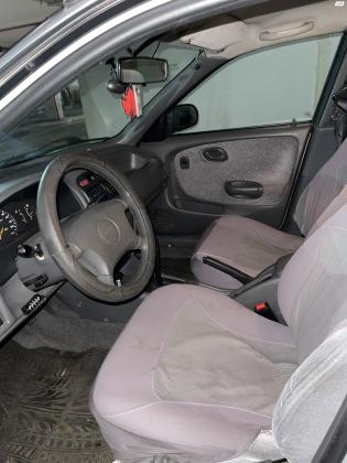 סוזוקי בלנו (2000)