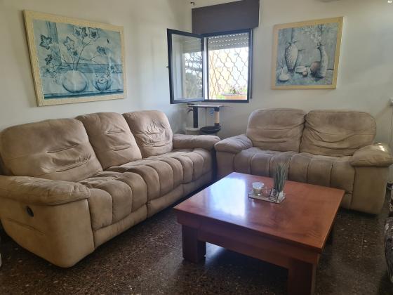 סלון 3 + 2 של חברת DAX