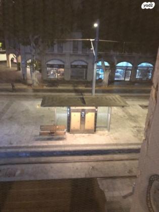 שדרות ירושלים 42 (מרכז יפו מערבית לשדרות ירושלים)