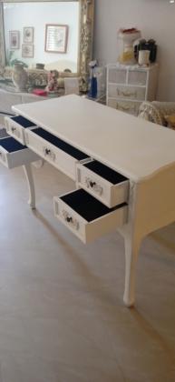 מכתבה וינטג' פרובנס במצב מעולה