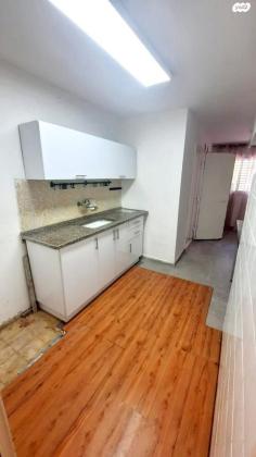 מעפילי אגוז 66 (נוה חן)