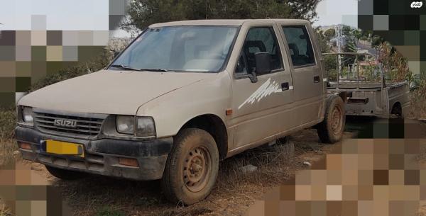 איסוזו איפון 2X4 (1994)