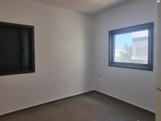 חיים סירני 32 (שיכון חדש)