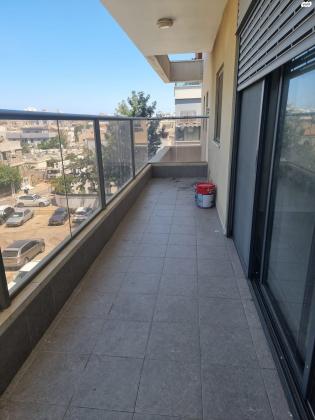 חיים סירני 32 (שיכון חדש)