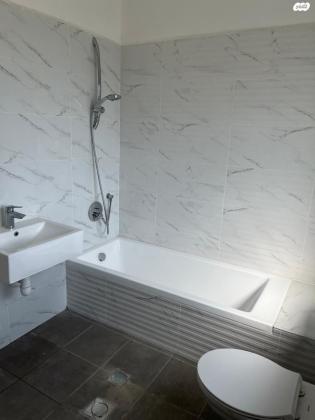 אברהם שטרן 10 (קרית היובל)