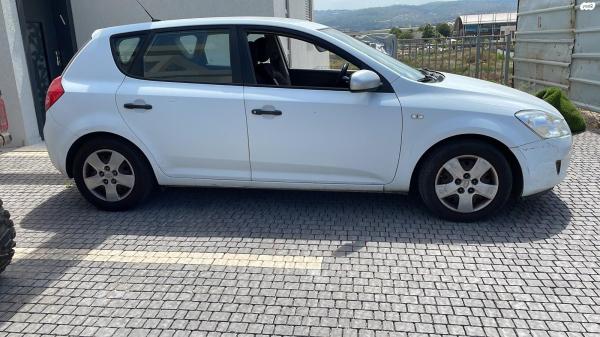 קיה סיד / CEED (2008)