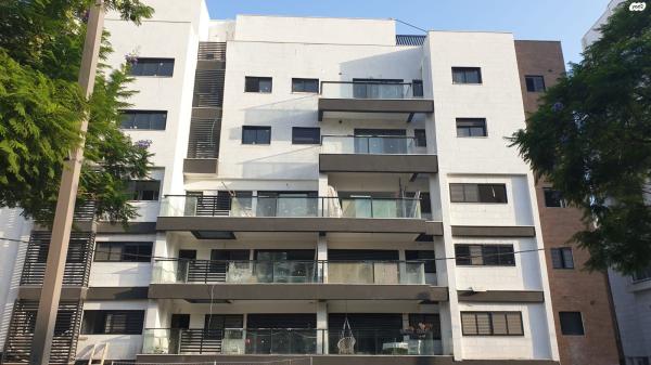 השולמית 4 (מרכז)