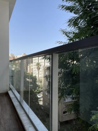 מעפילי אגוז 40 (נוה חן)