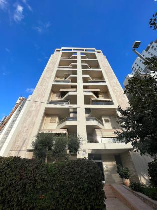 יעקב פיכמן 11 (שדרת המגדלים ח-501)