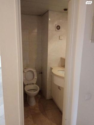 רודנסקי 8 (רמת אביב החדשה)