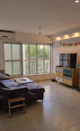 ערבי נחל 16 (נחלת יצחק)