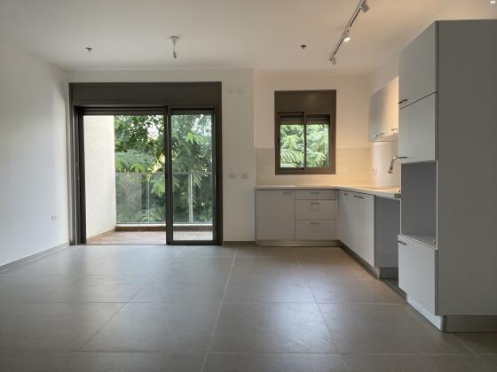 מעפילי אגוז 40 (נוה חן)