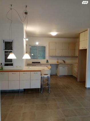 רודנסקי 8 (רמת אביב החדשה)