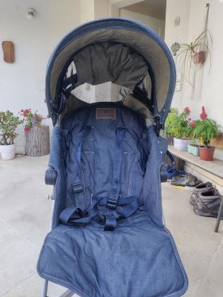 עגלת מקלארן דגם ג'ינס לתינוק