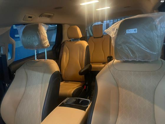 קיה קרניבל (2022)