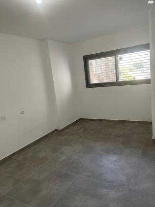 השולמית 4 (מרכז)