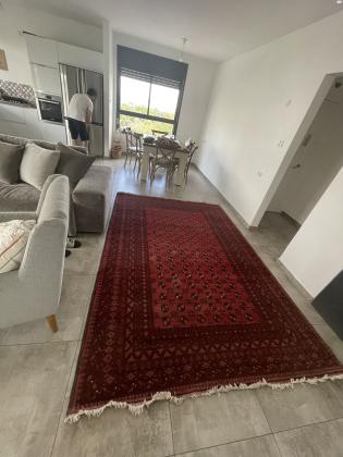 שטיח אפגני בצבע בורודו במצב