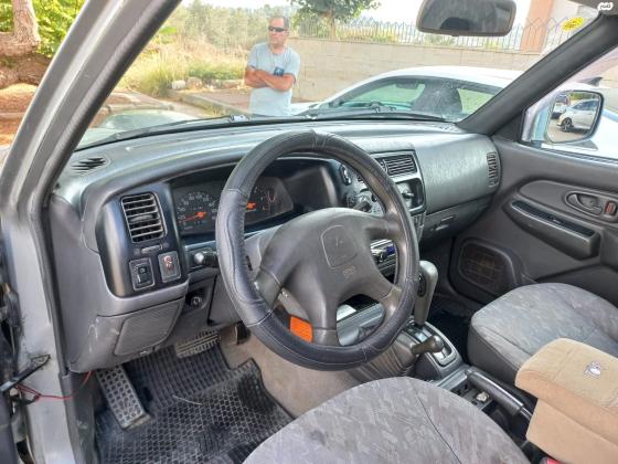 מיצובישי מאגנום 4X4 (1998)