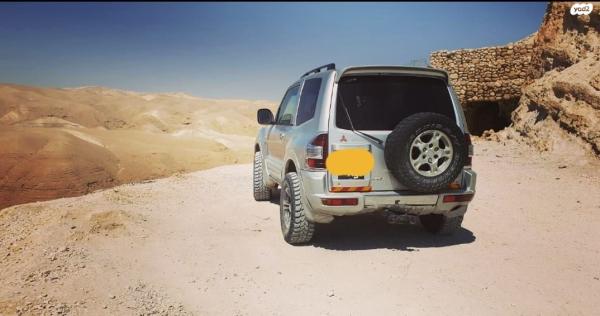 מיצובישי פג'רו קצר (2001)