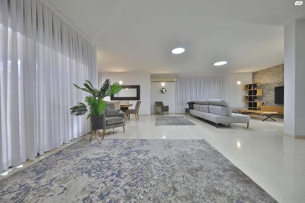 שושנים 3 (צור שלום)