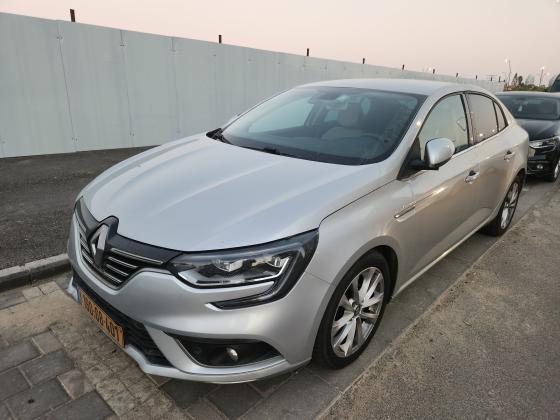 רנו מגאן גראנד קופה (2017)