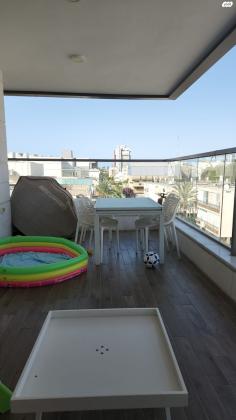 ביאליק 76 (קרית עבודה)