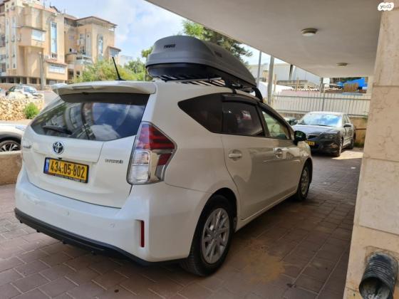 טויוטה פריוס פלוס הייבריד (2021)